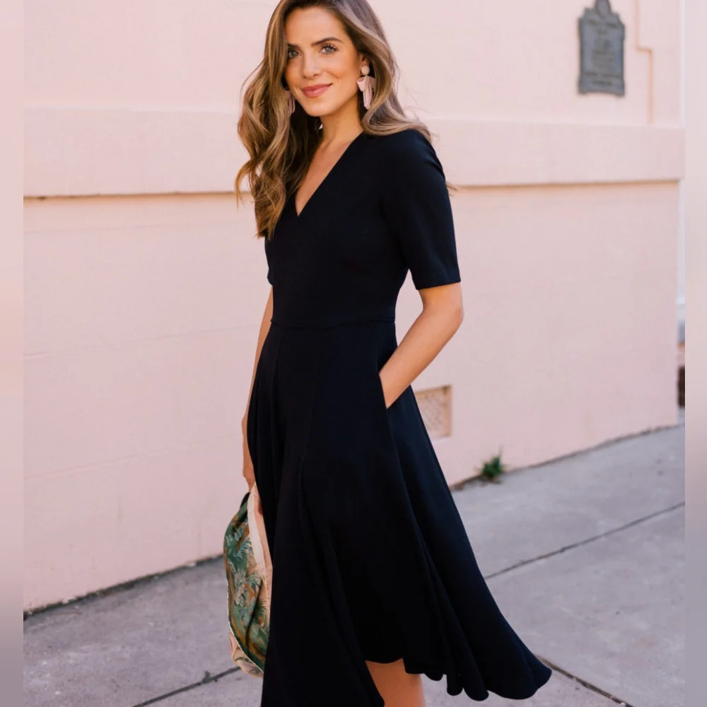Gal Meets Glam Edith City‎ Crepe Fit & Flare Classic Black Midi Dress Size 6